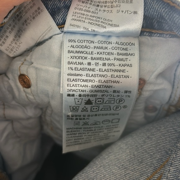 Levi’s Ribcage Straight Ankle in Haters Gonna Hate Wash - Picture 14 of 15